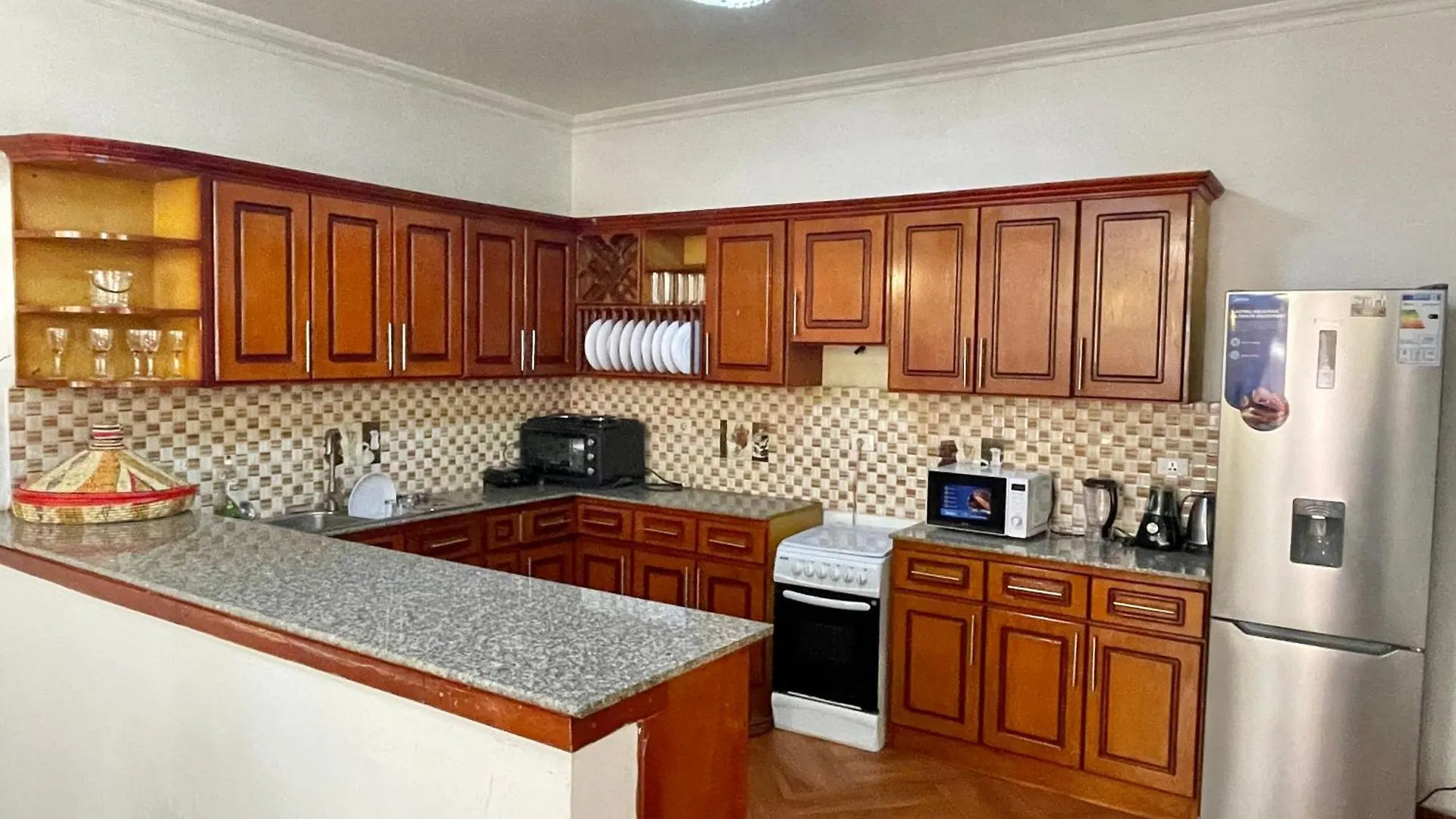 Deluxe Specious Home In A Beautiful Neighborhood Addis Ababa 0*,